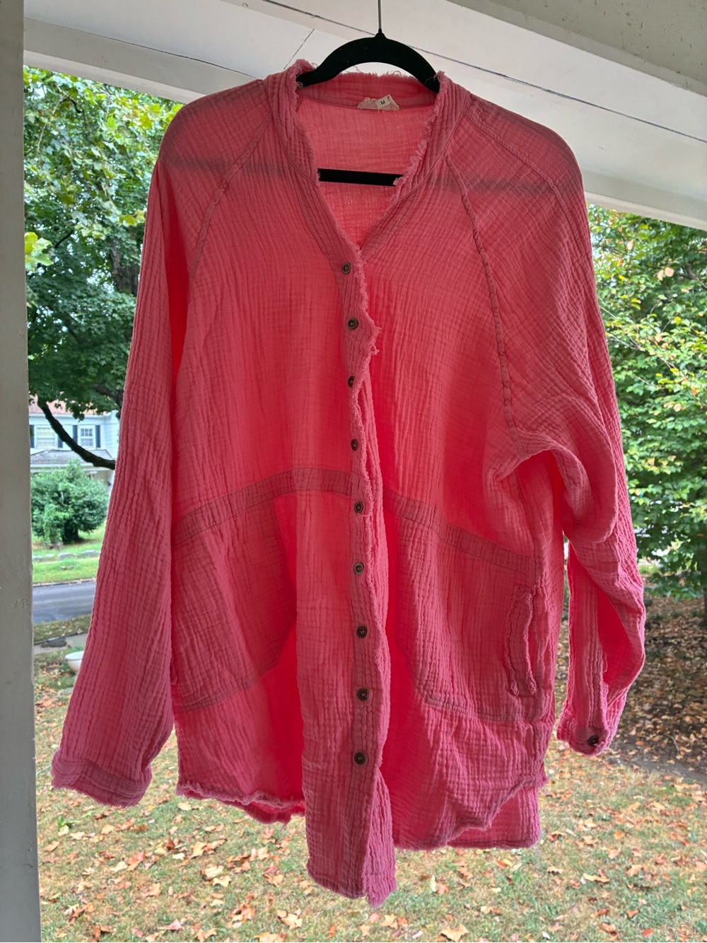 Women's Button-Front Textured Gauze Shirt Jacket in Pink